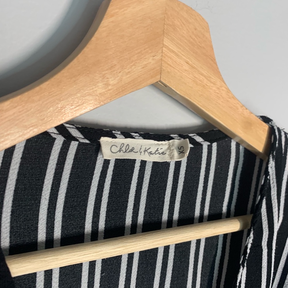 Bell Sleeve Wrap Top by CHLOE & KATIE - Picture 3 of 5